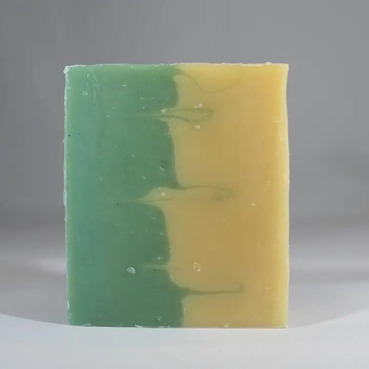 L'Âne qui Bulle - Savon L'Alpiniste - tranche bicolore vert et jaune