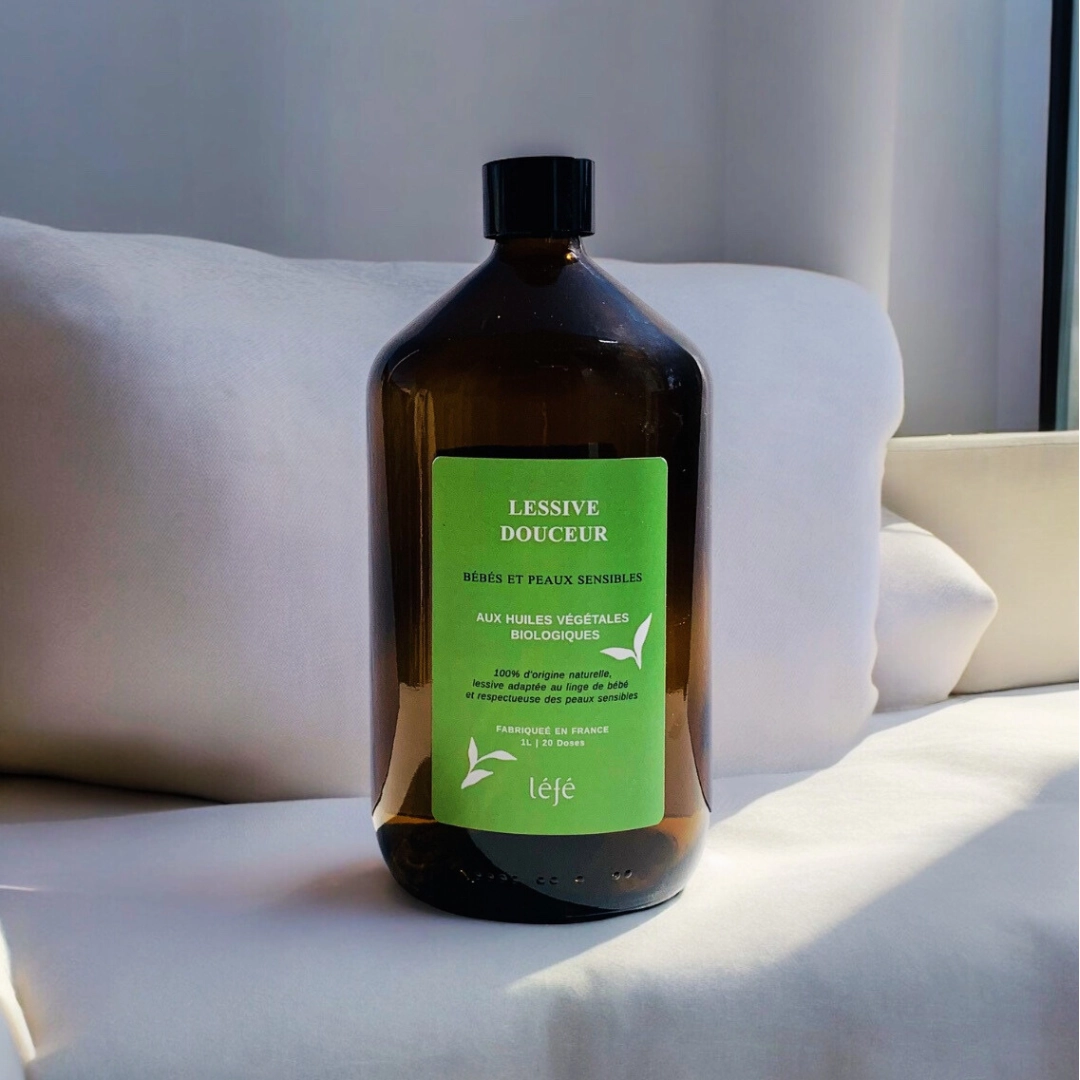 Lessive Douceur léfé 1L aux huiles végétales biologiques, pour bébés et peaux sensibles, fabriquée en France